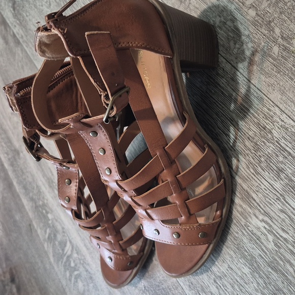 Maurices Tan Strappy Sandals‎ - Picture 4 of 5